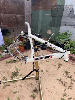 Gt  LTS 2000 frame