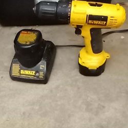  Dewalt Drill (2 Batteries And Charger Included)