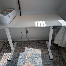 Adjustable Standing Work Desk