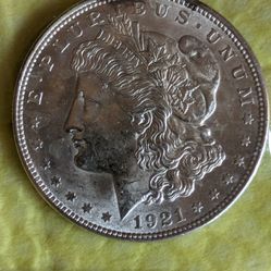 Beautiful Uncirculated 1921 Morgan Silver Dollar Coin