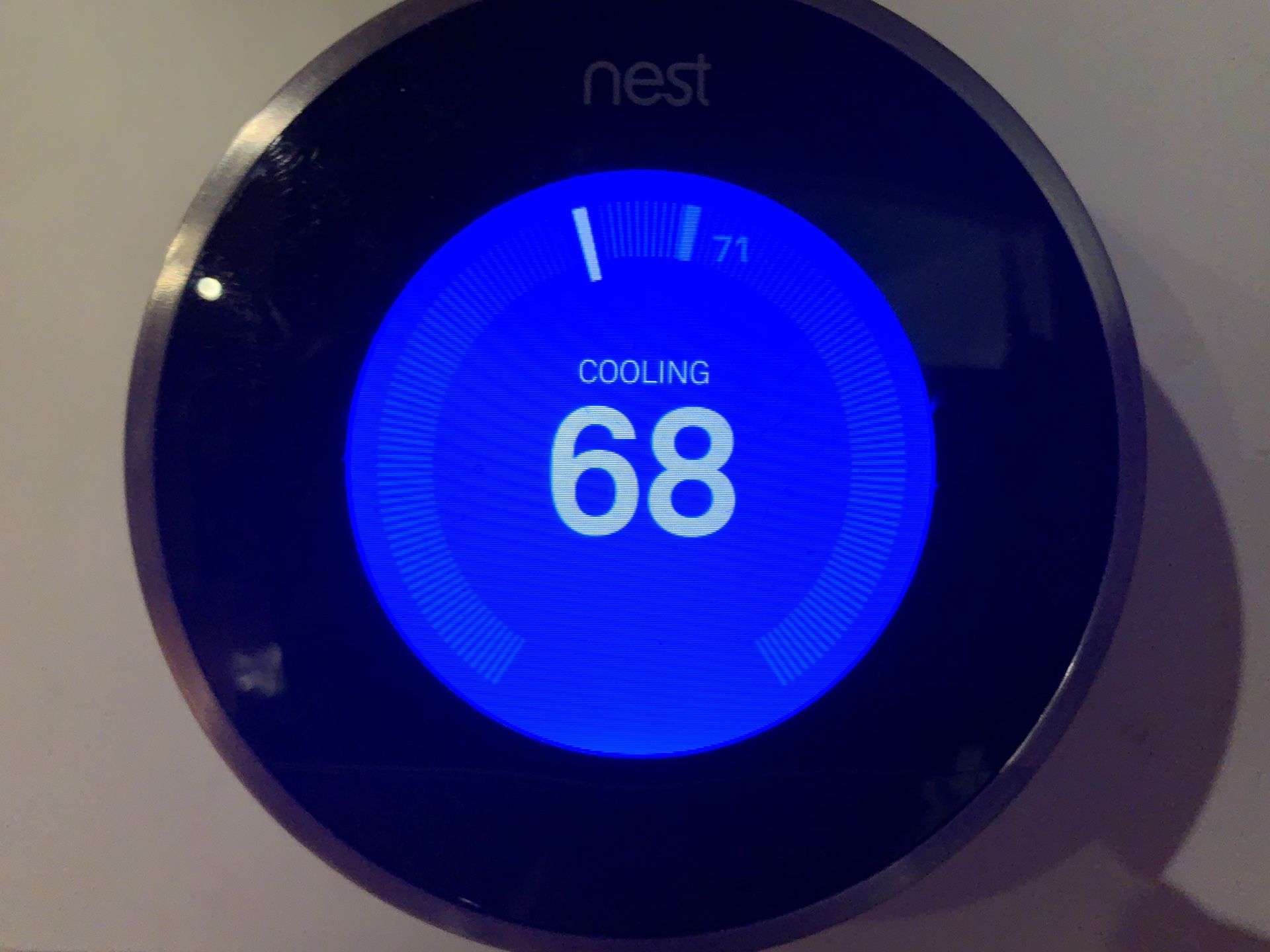 Nest thermostat. Like new works perfectly. New update installed