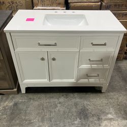 43” Solid wood Bathroom Vanity Single Sink Stone Countertop (Damaged)
