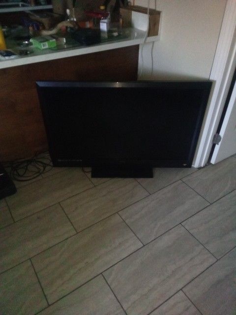 Vizio Flat Screen 40"