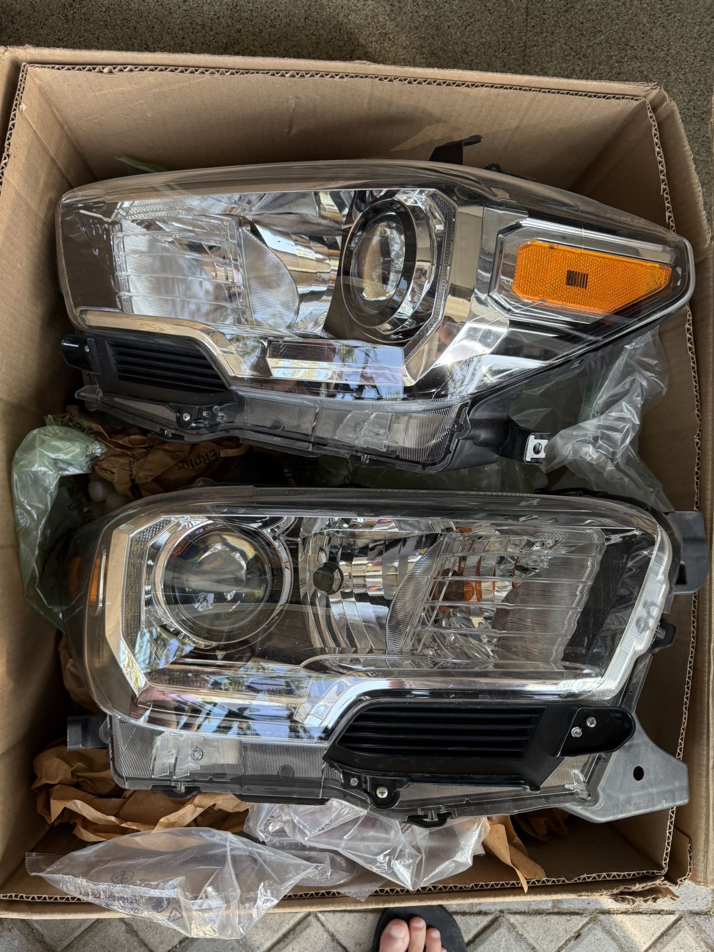 Toyota Tacoma 3rd Gen Headlights Oem 2016-2023