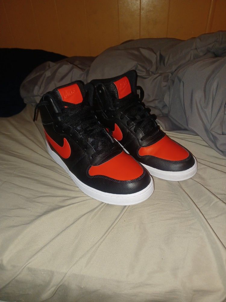 11.5 Nike Air Force Ebernon