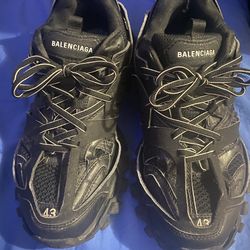 Balenciaga track