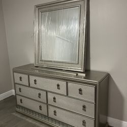 Sofia Vergara Paris Silver Dresser 