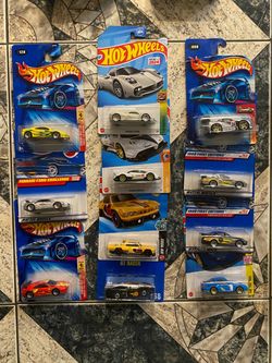 Hot Wheels Die-Cast Car Collection – Lot of 11
