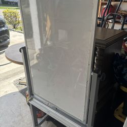 Mobile dry erase board 
