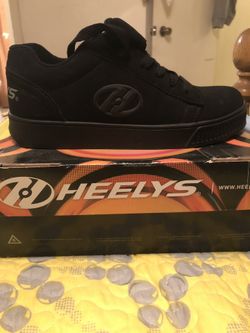 Heelys NIB size 6 youth