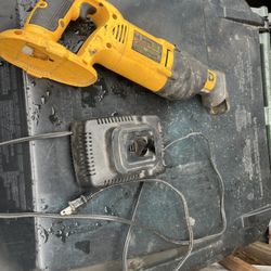 Dewalt Saw 