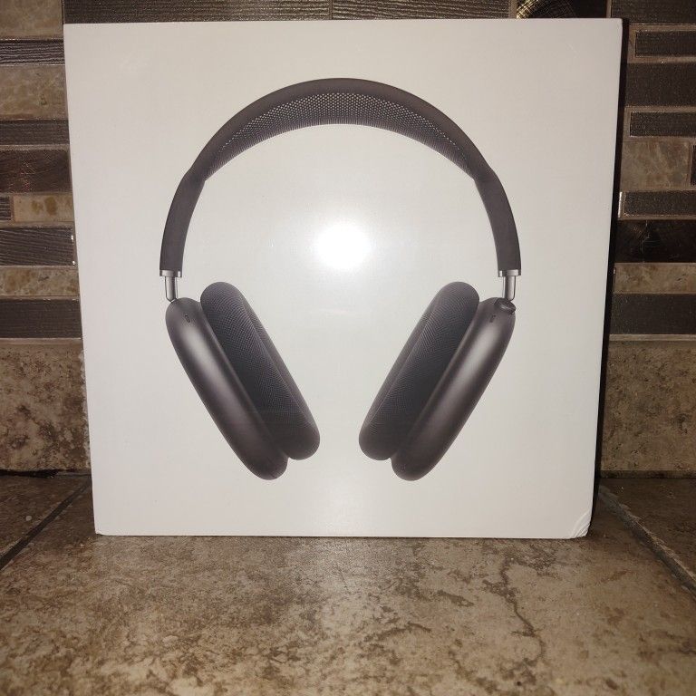 Apple AirPods Max (Space Gray) for Sale in Modesto, CA - OfferUp