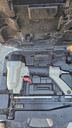 Porter Cable Pneumatic Nailer gun with Case