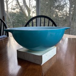 Vintage Pyrex Cinderella Bowl #444 4qt Mixing Bowl - Solid Turquoise 