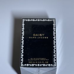 Marc Jacobs Daisy Black 3.4oz Perfume