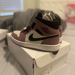 Nike Women’s Air Jordan 1 Mid Mulberry 