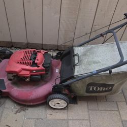Toro LAWNMOWER