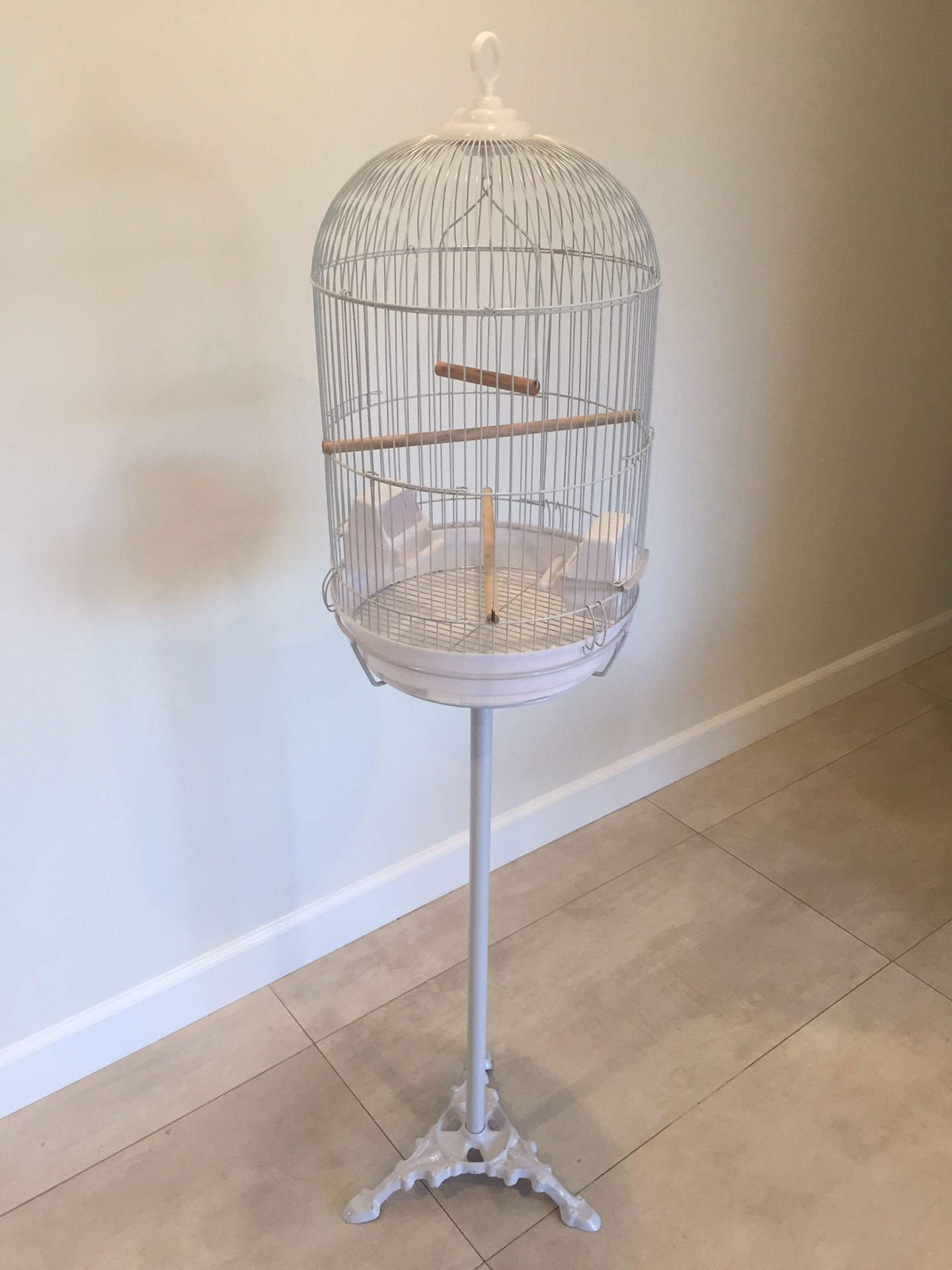 Medium Round Dome Top Bird Cage with Stand BRAND NEW