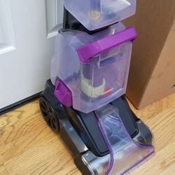 NEW cond BISSEL SWIVEL DEEP CLEANING SHAMPOO SYSTEM. ,WORKS EXCELLENT   , IN THE BOX.  