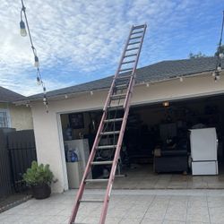 Excellent Condition, Different Sizes Fiberglass Extension, Ladders