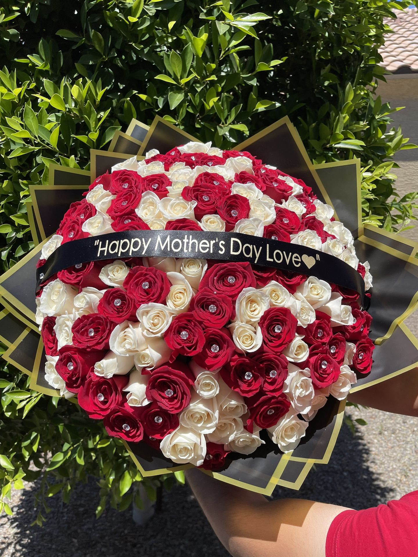 Custom Bouquets/ Arreglos Florales