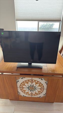 JVC Model EM32FL  Flatscreen Monitor