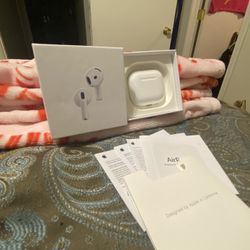 AirPods 4s