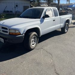 2003 Dodge Dakota