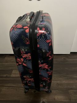 Tommy Bahamas Luggage 