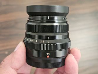 Fujifilm XF 35mm f/2 R WR Lens in EXCELLENT condition