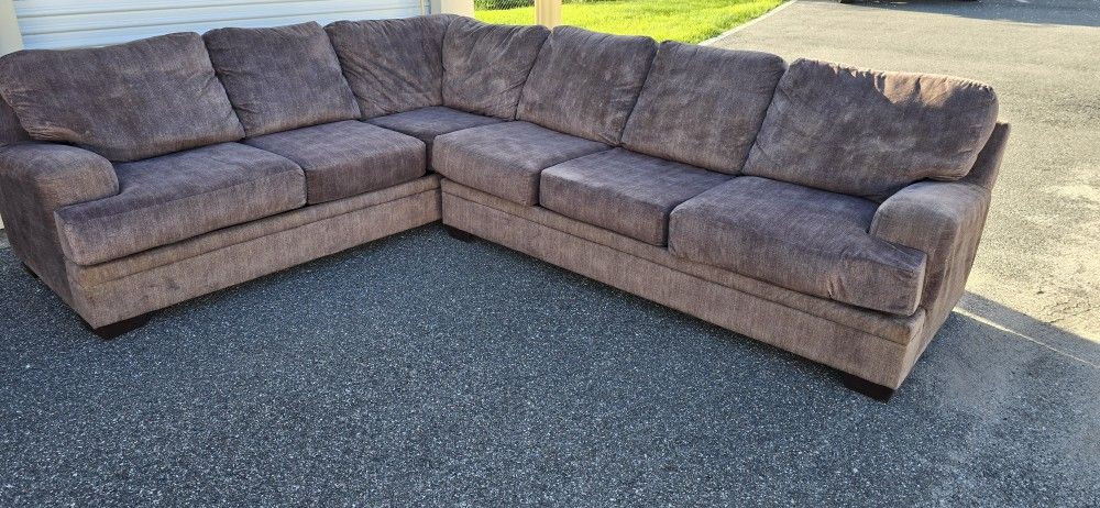 Sectional (DELIVER OPTION)