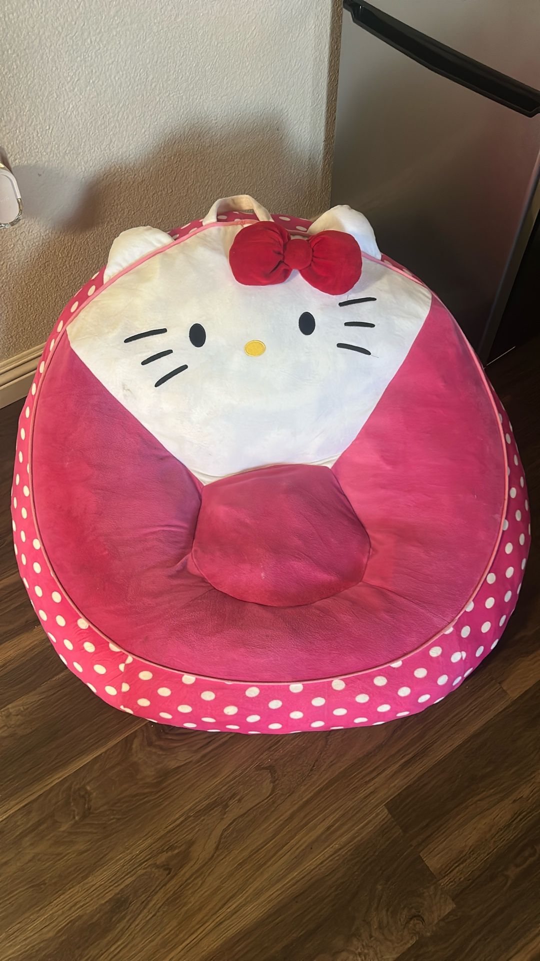 Hello Kitty Chair