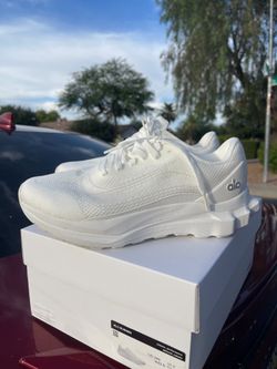 Alo Men’s runner shoes size 9