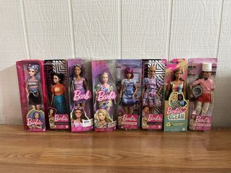 New lot of 8 Barbie Fashionista Dolls. 