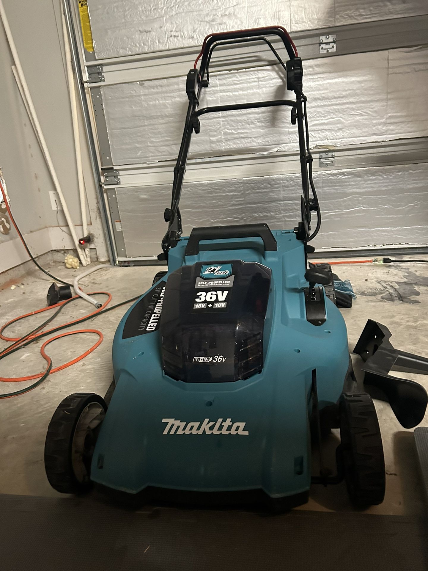 21” Makita Self-Propelled 18VX2 Battery Electric Mower - Without Battery and Charger