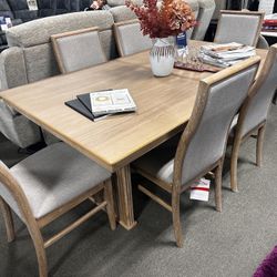 Stunning Wood Dining Set! $1599 🤎☎️✨