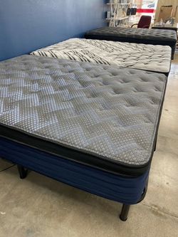 Brand New Queen Mattress Floor Models- Only 20 needed up front!
