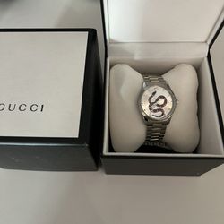 Like-New Gucci Men’s Watch 