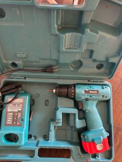 Makita 14.4V Drill works great
