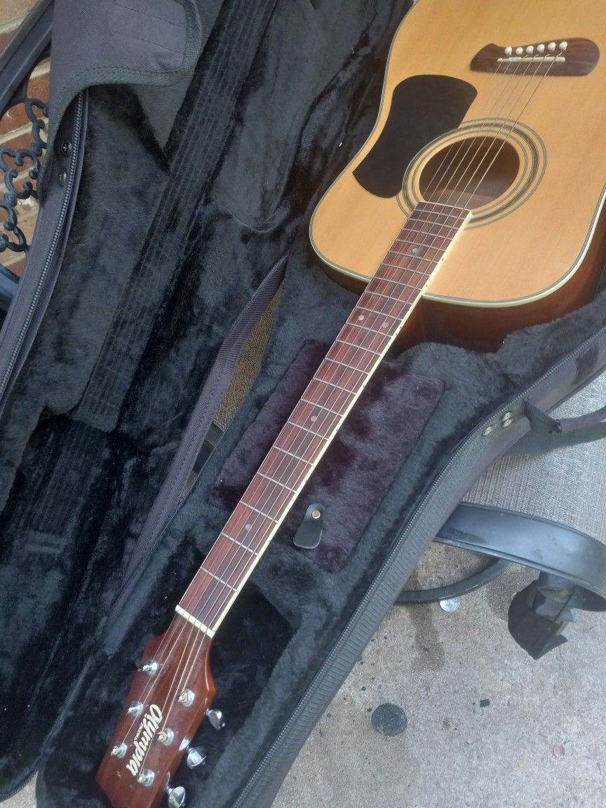 Olympia Full Size Guitar And Case