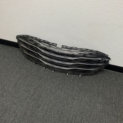 2019-2021 Chevrolet Malibu Front Grille LOWER (w/ Chrome Molding, w/o Park Aid) OEM