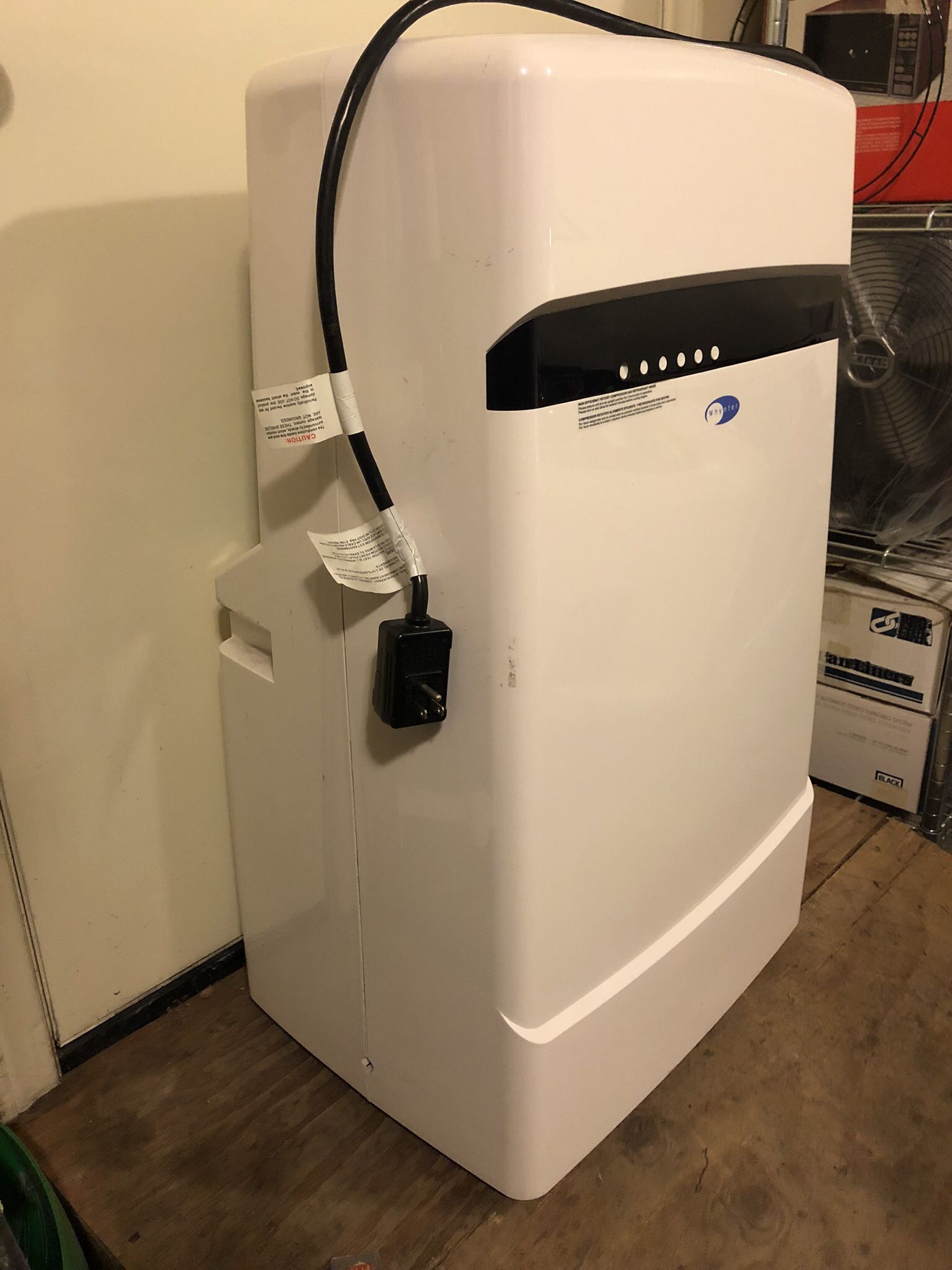 Air Conditioner / dehumidifier 