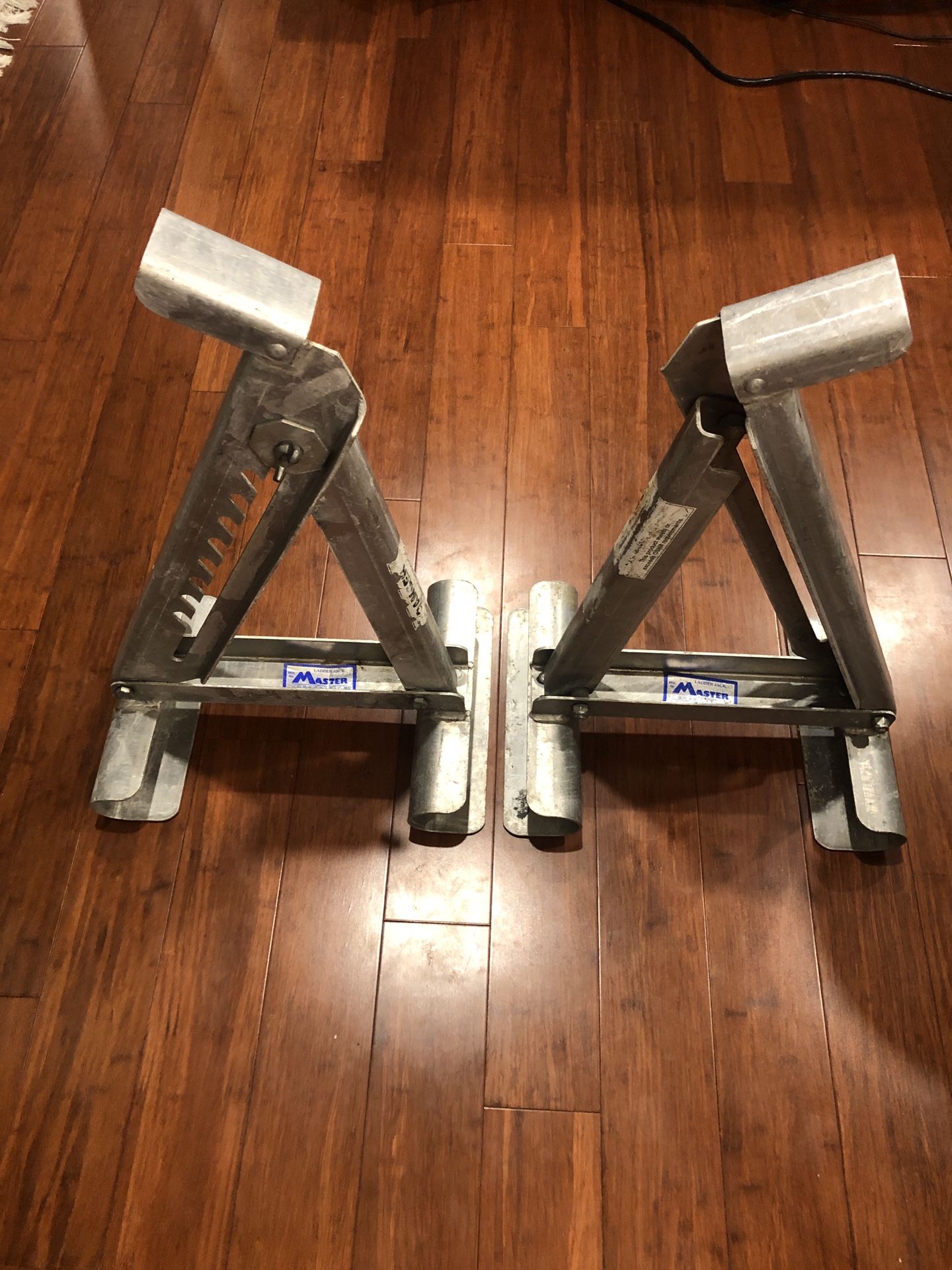 Ladder Jacks Set (Excellent Condition)