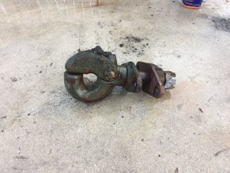 Heavy duty trailer hitch