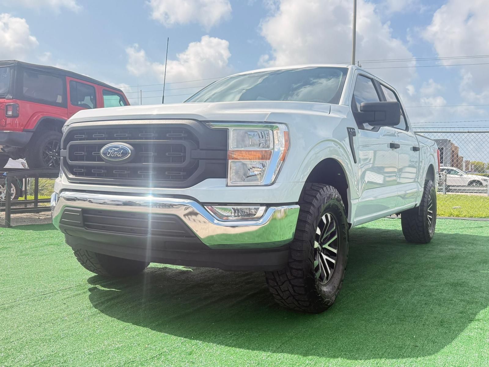 2022 Ford F-150 SuperCrew Cab XL