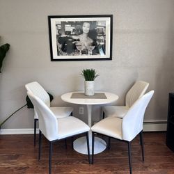 White Dinning Table And Chairs 