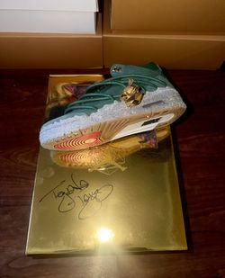 SIGNED 8.5 US WMNS TEYANA TAYLOR AIR JORDAN 3 RETRO CONCRETE ROSE
