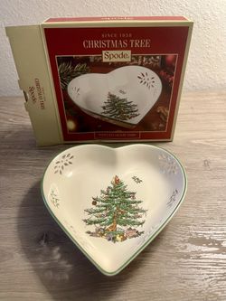 Spode English Porcelain 7" Pierced Heart Dish w/ Christmas Tree Design S3324-A12