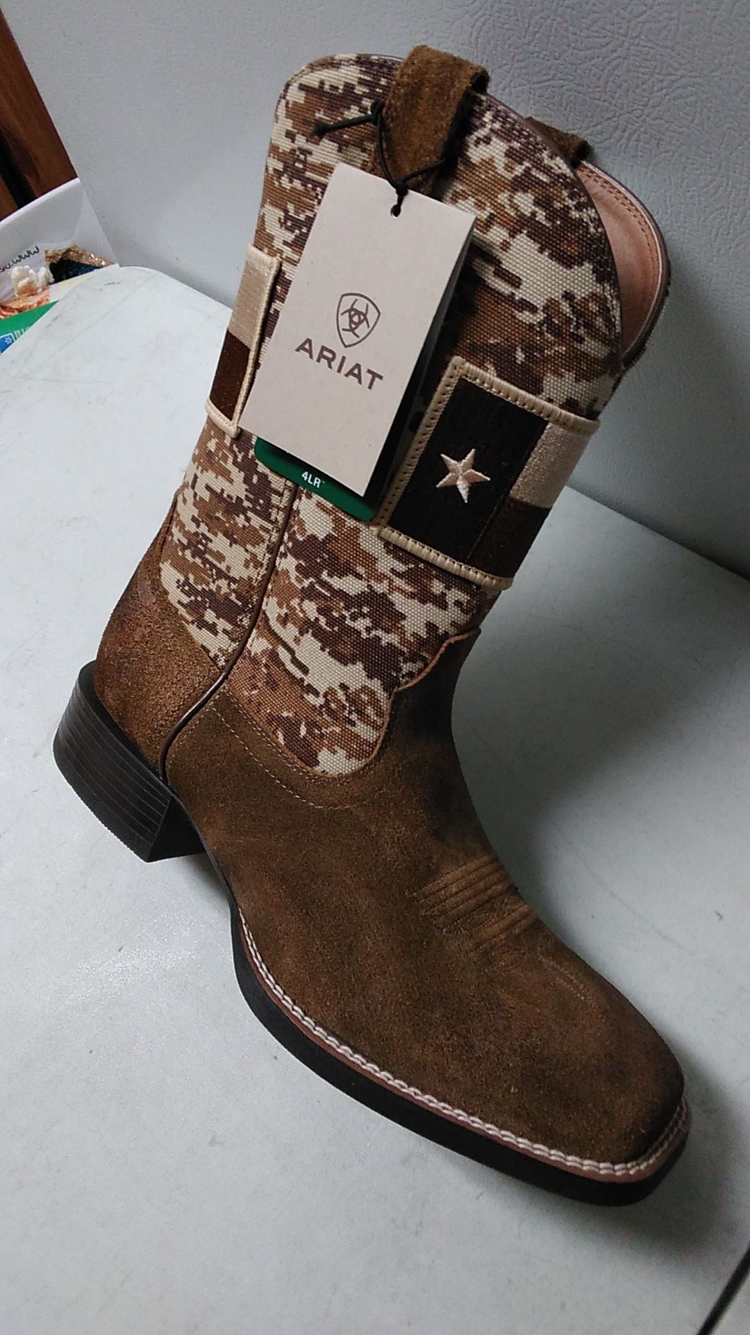 Cowboy boots Ariat $120