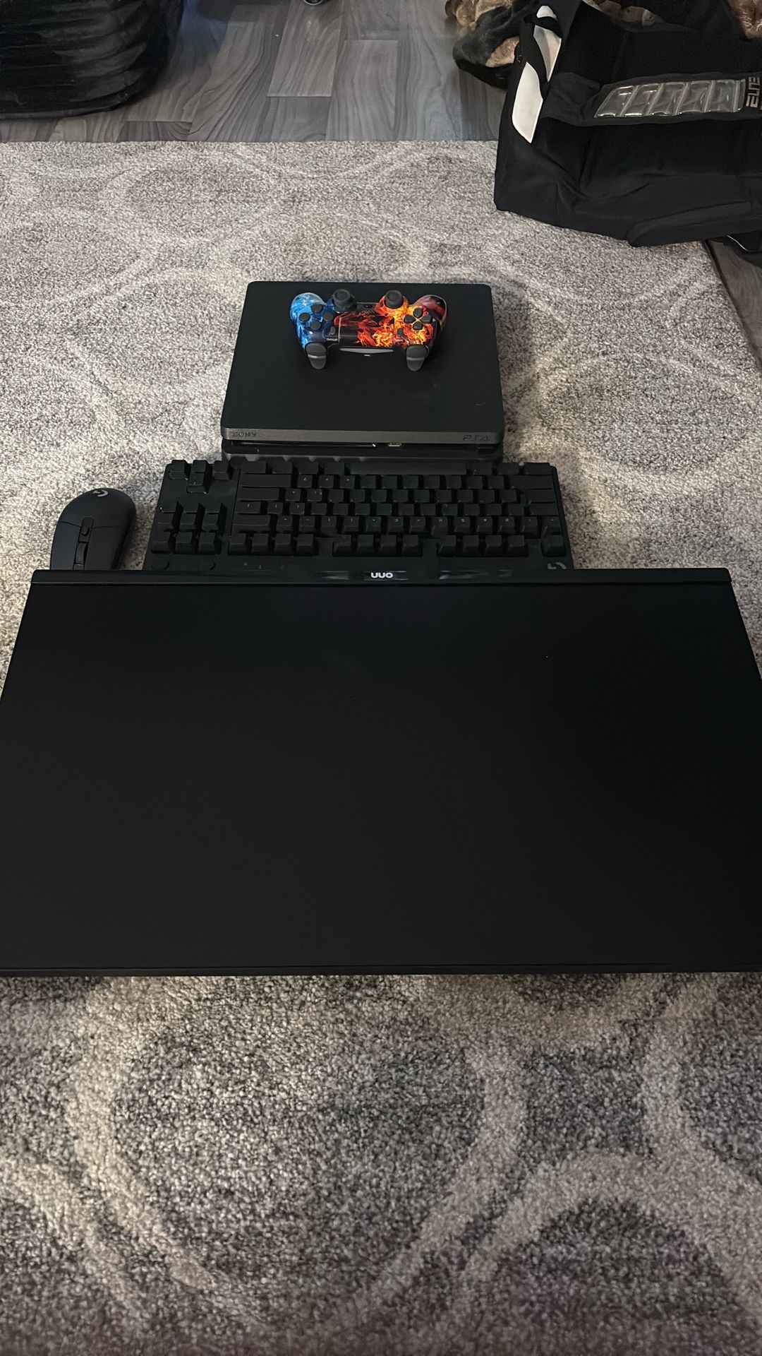 Gaming Moniter - PS4 - Keyboard - Mouse - Value:300$